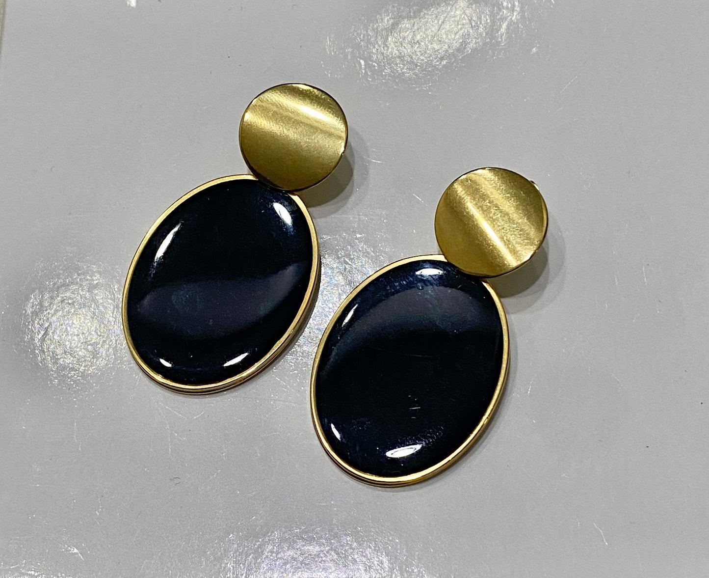OLIVE EARRINGS BLACK