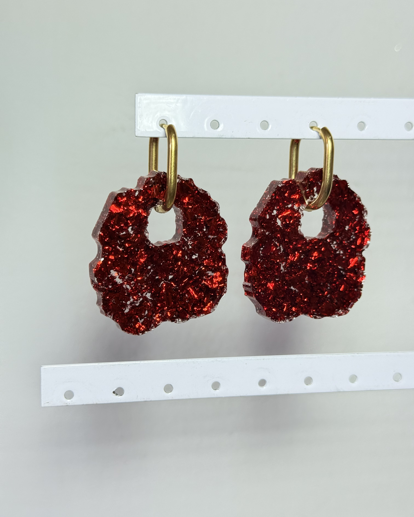 TINY EARRINGS RED SPARKLE