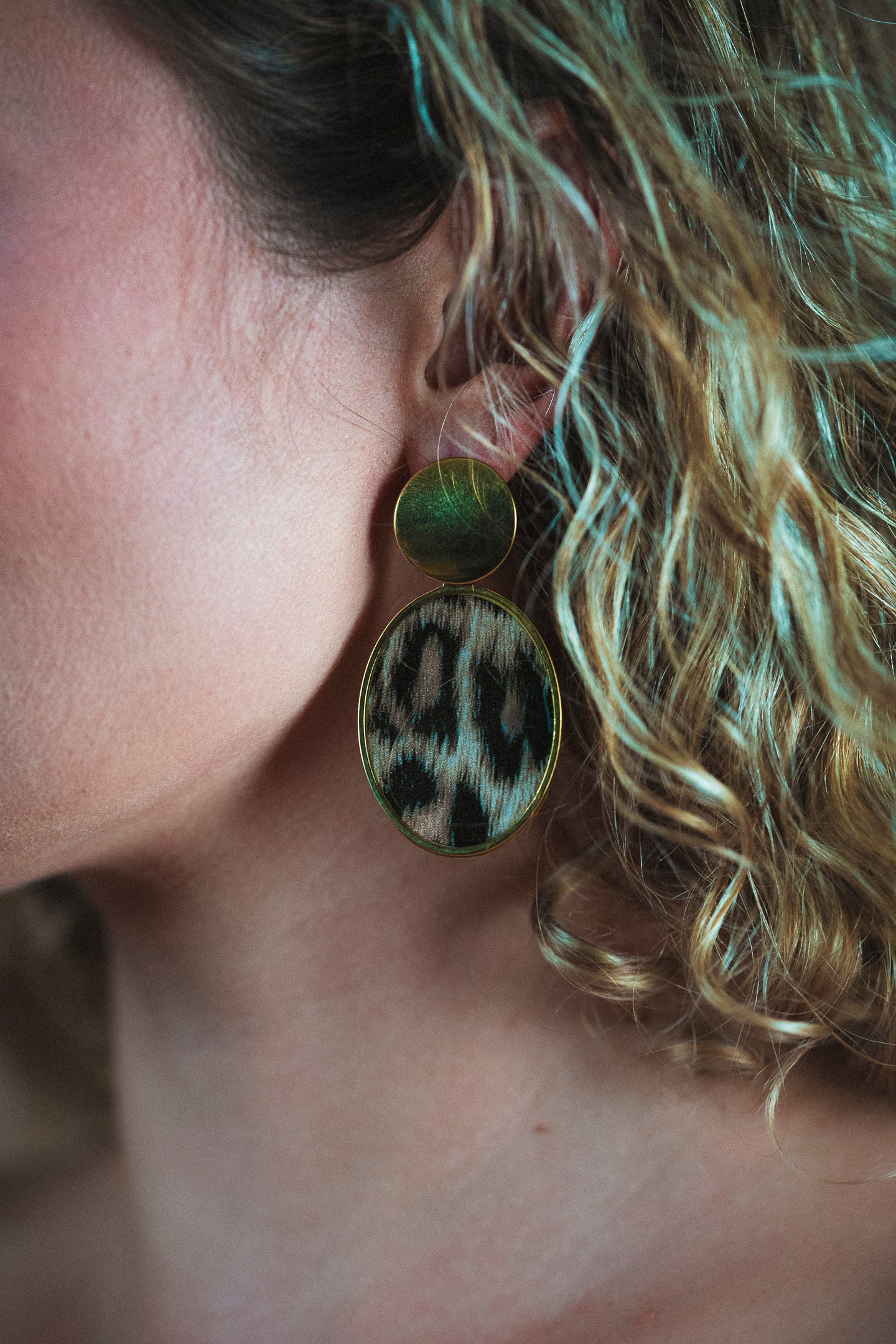 OLIVE EARRINGS LEOPARD