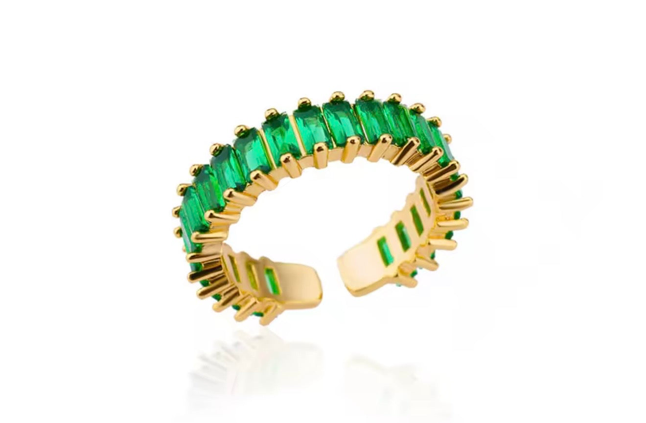 Faux Emerald stone ring stack