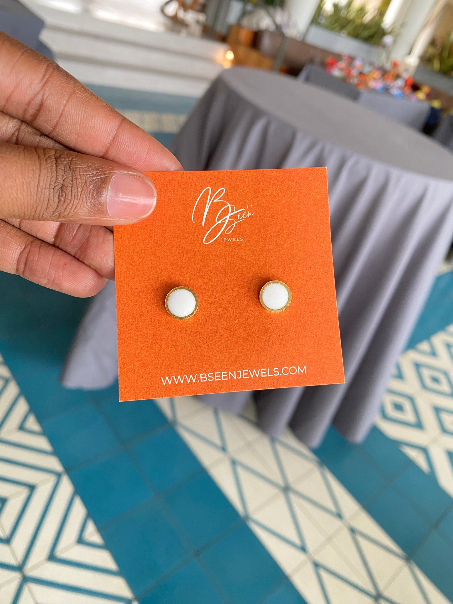 BSEEN SIGNATURE STUD EARRINGS