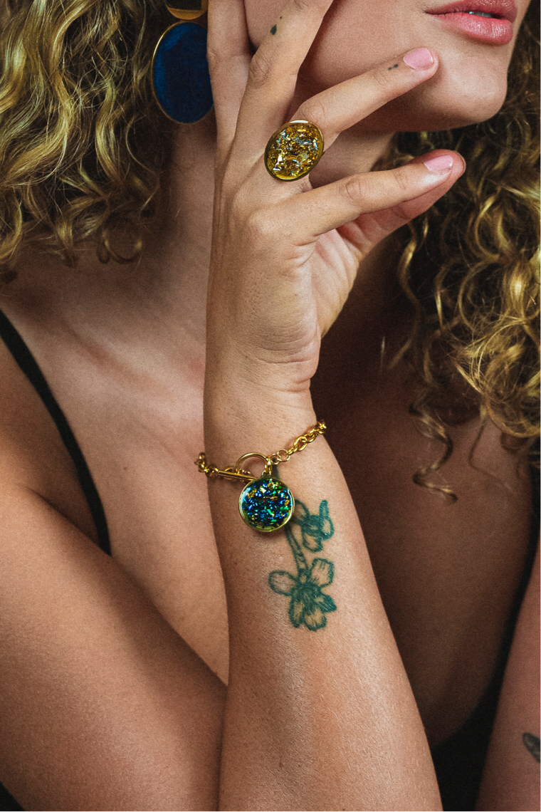 DAISY BRACELET BLUE AND GREEN PARTY MIX