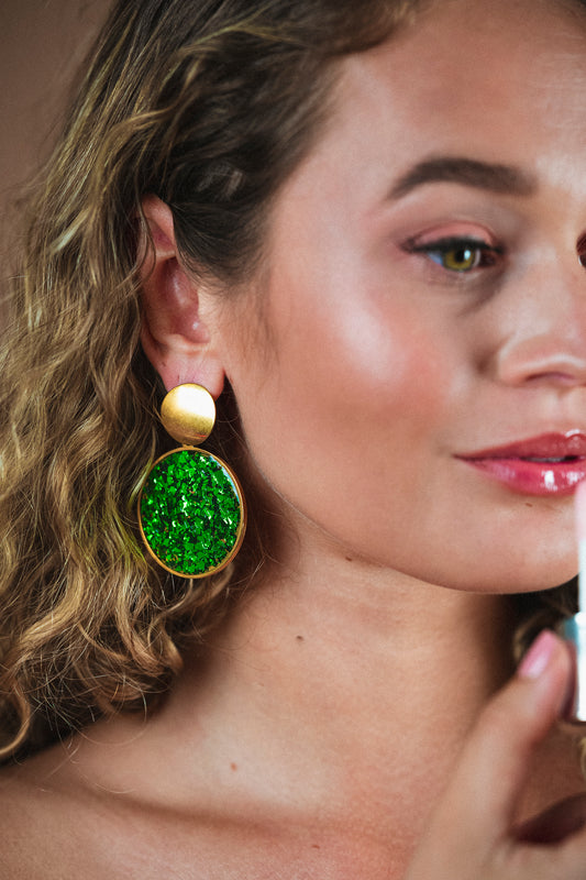 DAISY EARRINGS GREEN FLAKES