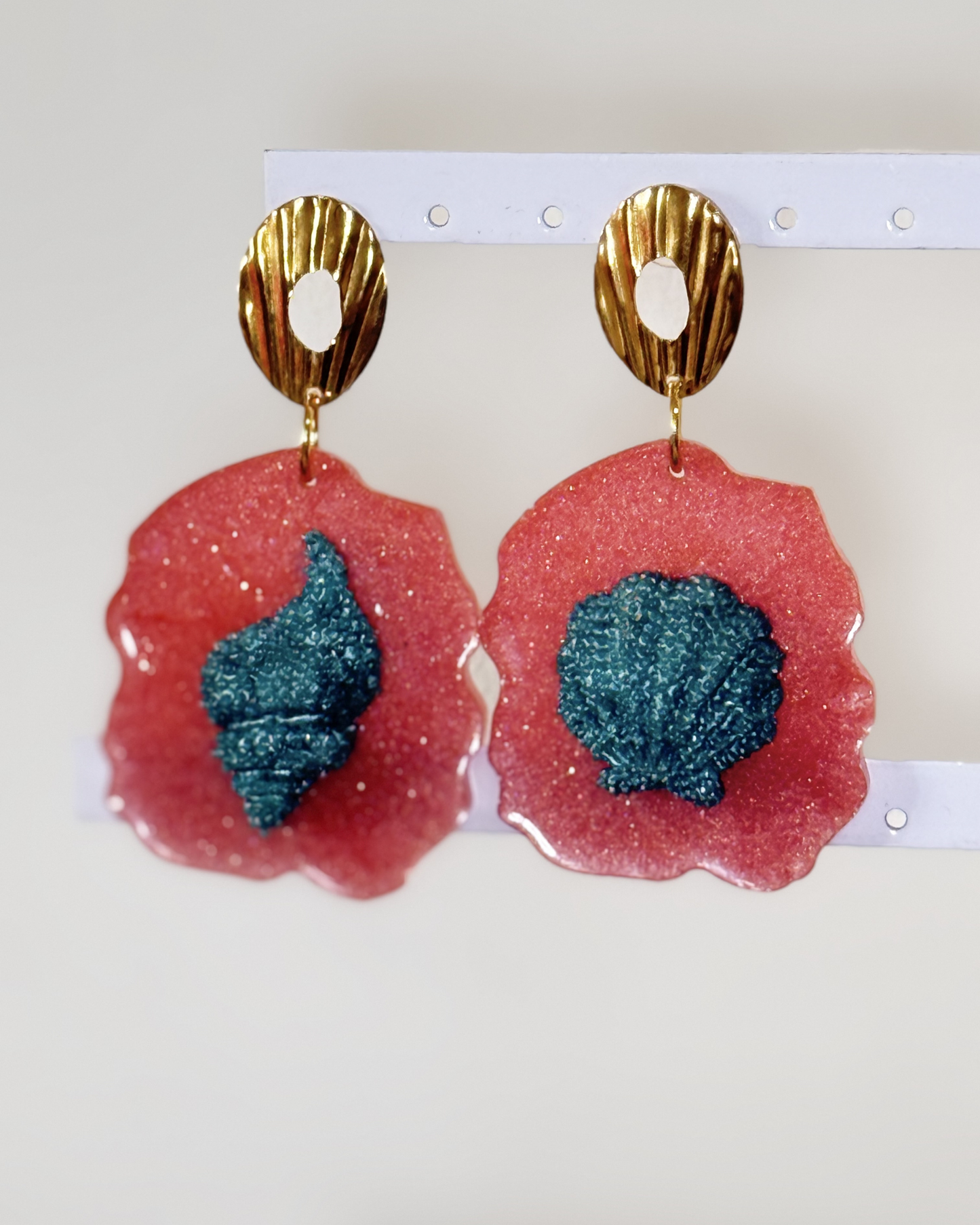 AIRY EARRINGS PEACH FUZ