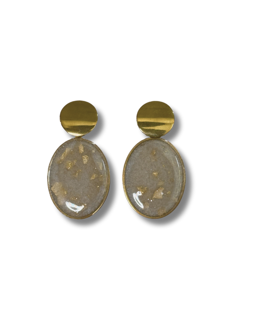 OFF-WHITE+GOLD LEAVES INSERT OLIVE EARRINGS