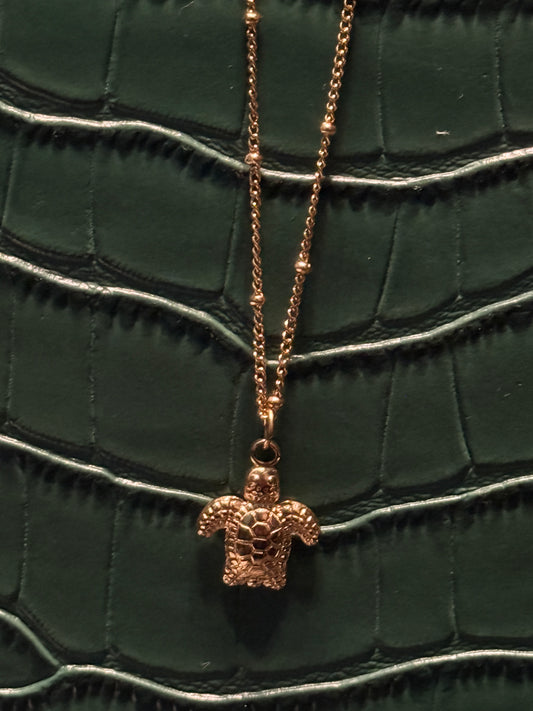 ISLAND VIBES NECKLACE TURTLE