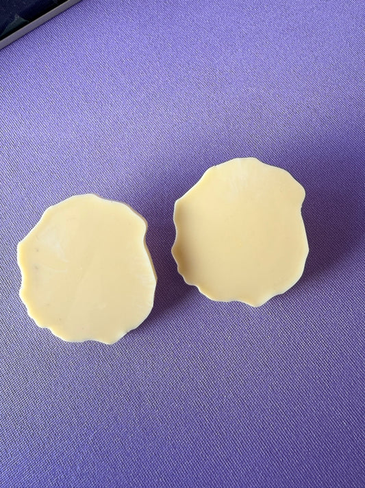 TINA STUDS PASTEL YELLOW